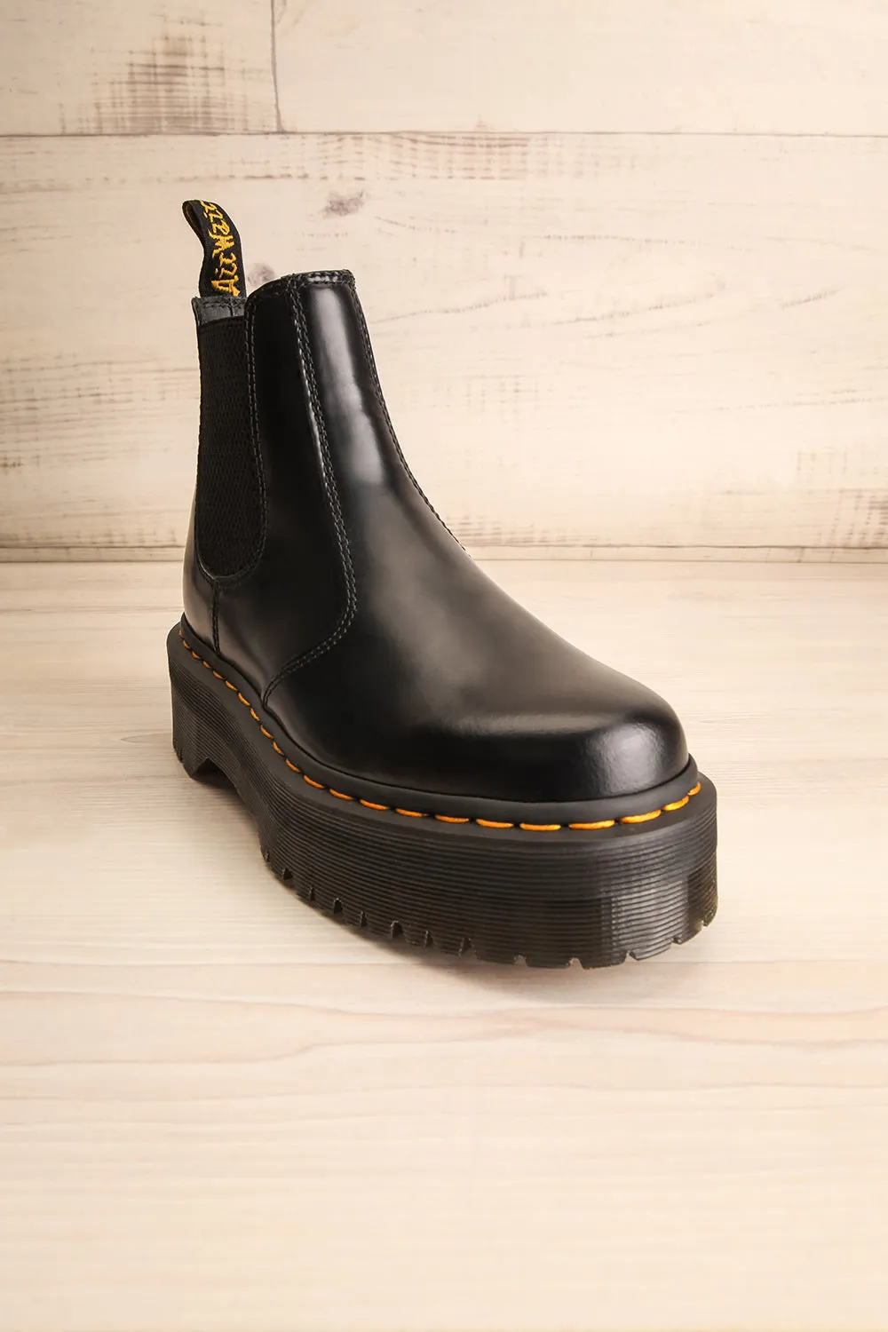 2976 Polished Smooth Platform Chelsea Boots