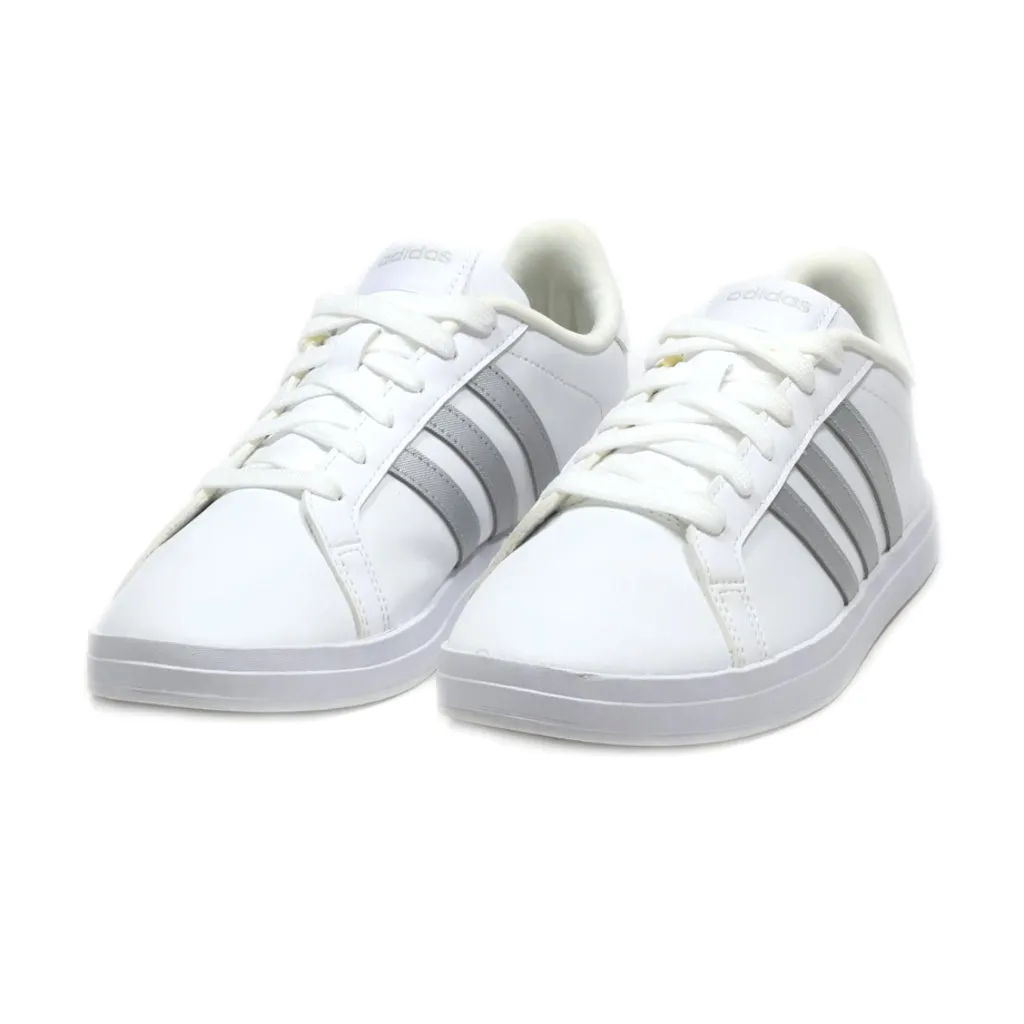 Adidas Conio Qt Low-Top Sneakers Fabric White Colour For Women