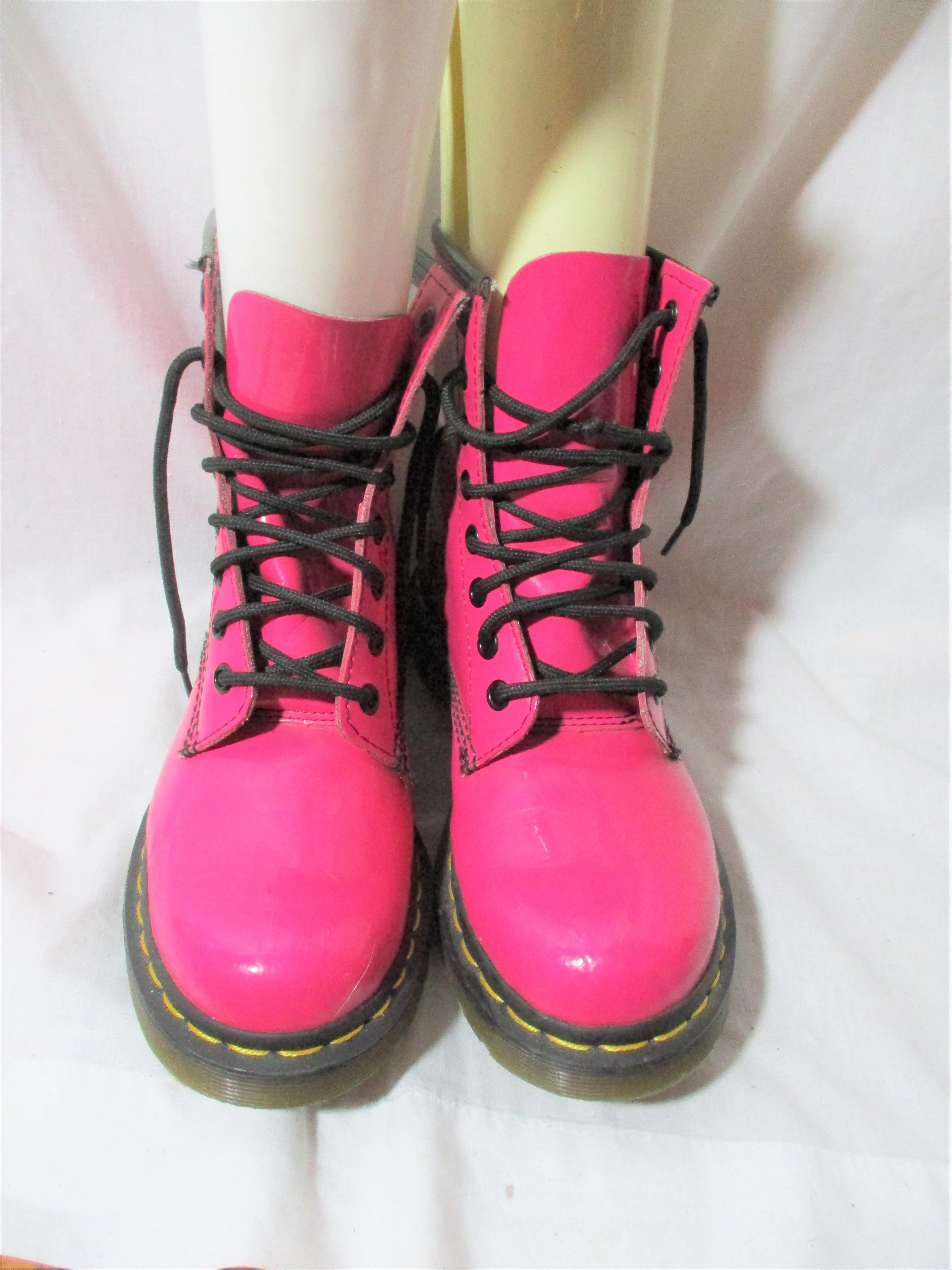 DOC DR. MARTENS Combat BOOT Shoe AIRWAIR FUSCHIA PINK MAGENTA 6 / 37