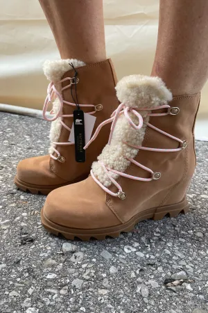 Joan Of Arctic Cozy Wedge