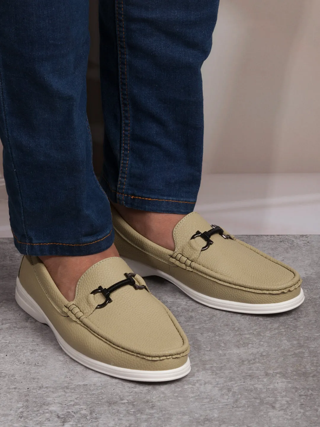 Men's Green Moc Toe Casual Loafer (IX4107)