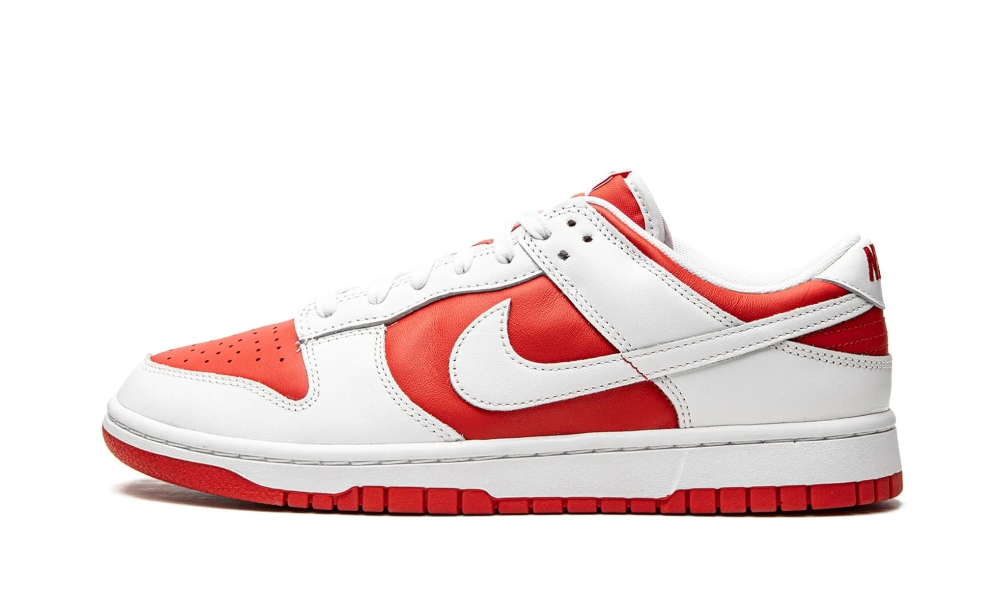 NIKE DUNK LOW REVERSE UNIVERSITY RED