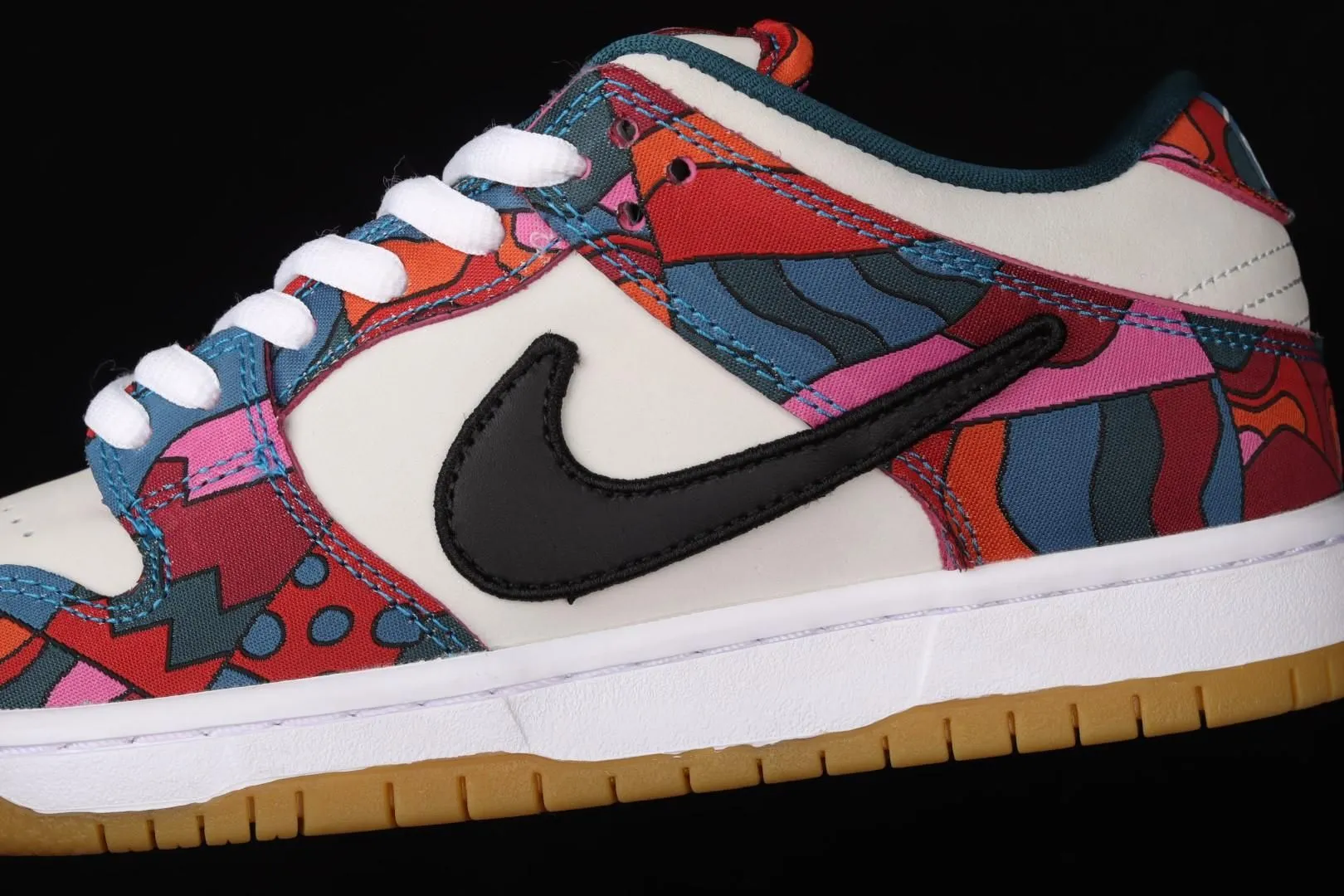 NikeWMNS SB Dunk Low Pro - Parra Abstract Art