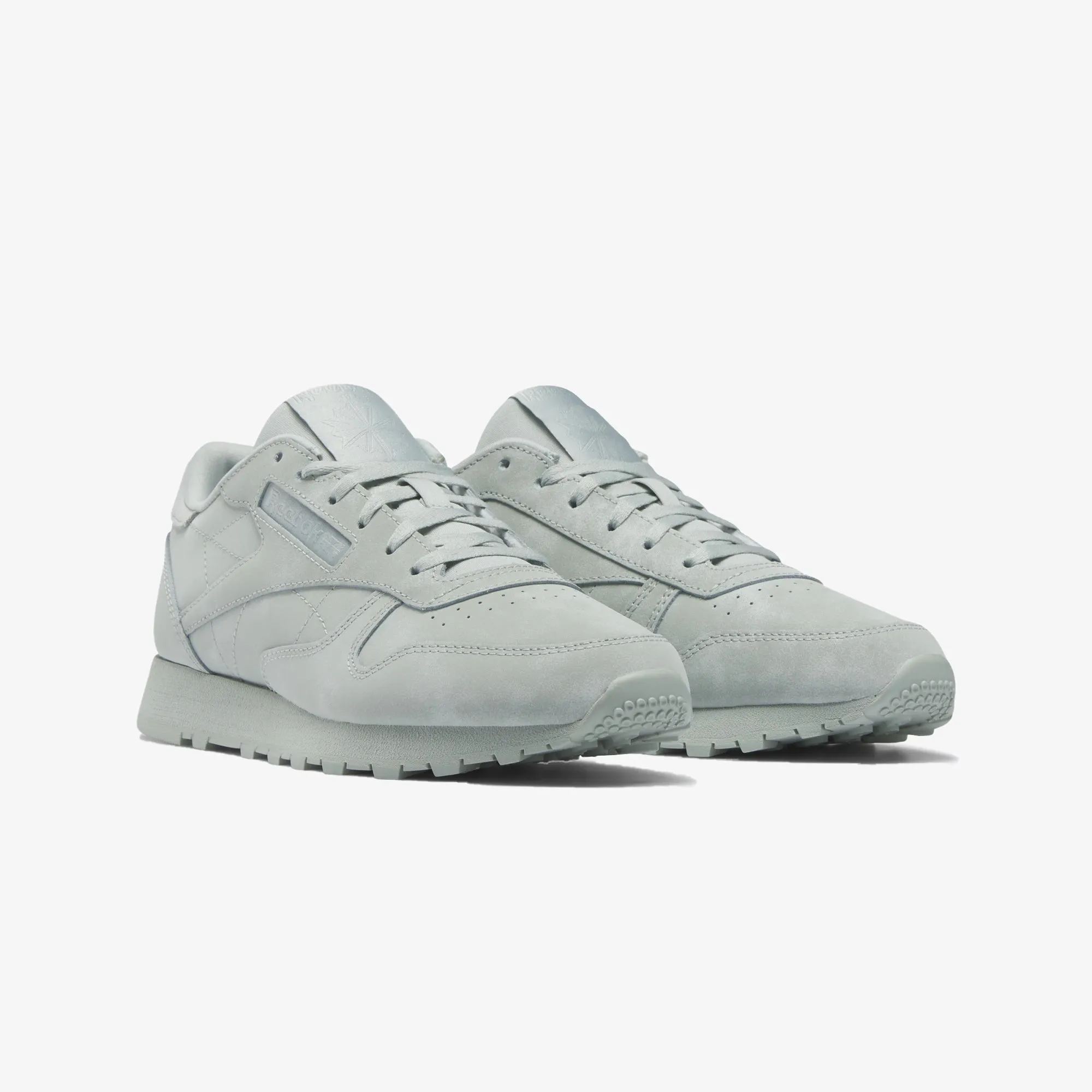 Reebok | CLASSIC LEATHER  { SEA SPRAY